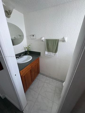 235 Antilla Ave 4, Coral Gables, FL 33134