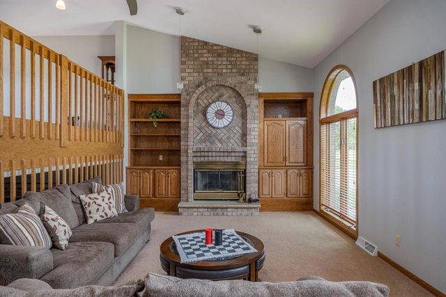 3318 CREEK SIDE DRIVE, Oshkosh, WI 54904