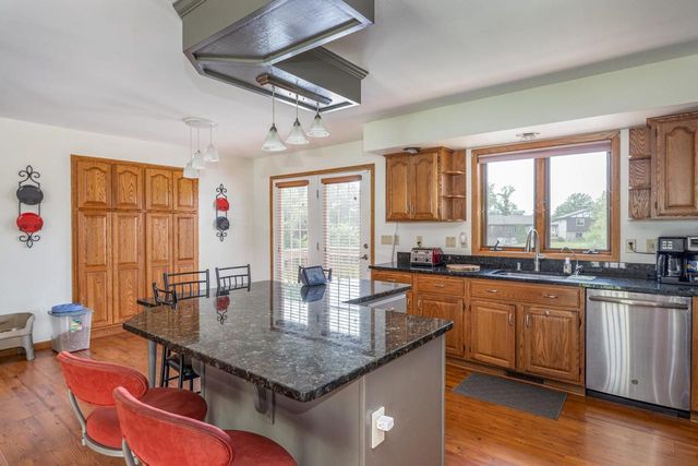3318 CREEK SIDE DRIVE, Oshkosh, WI 54904