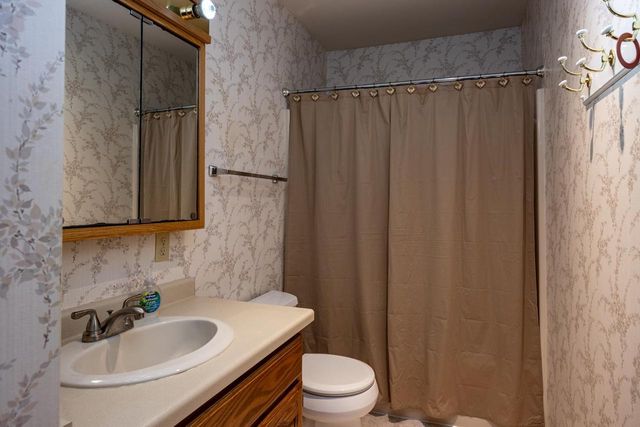 3318 CREEK SIDE DRIVE, Oshkosh, WI 54904