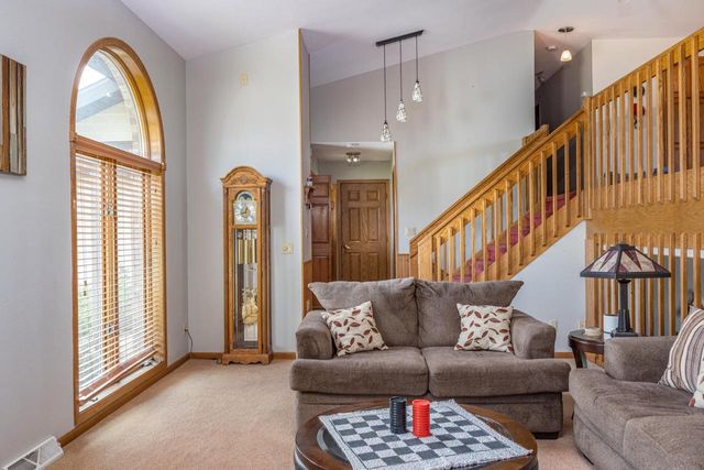 3318 CREEK SIDE DRIVE, Oshkosh, WI 54904