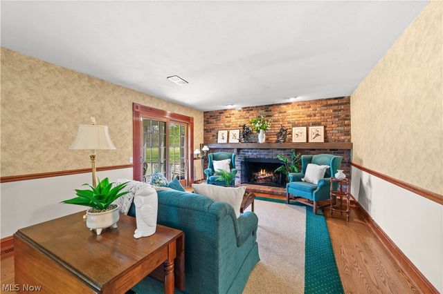 8730 Bainbridge Road, Chagrin Falls, OH 44023