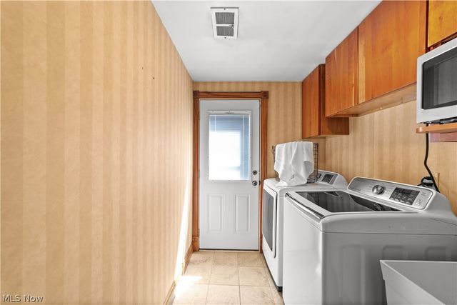 8730 Bainbridge Road, Chagrin Falls, OH 44023