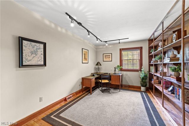 8730 Bainbridge Road, Chagrin Falls, OH 44023