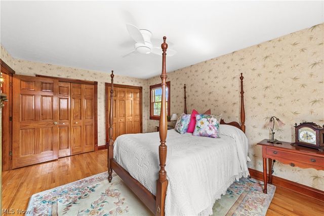 8730 Bainbridge Road, Chagrin Falls, OH 44023