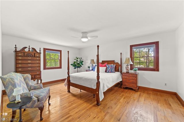 8730 Bainbridge Road, Chagrin Falls, OH 44023