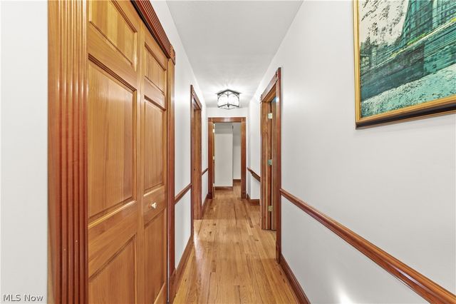 8730 Bainbridge Road, Chagrin Falls, OH 44023