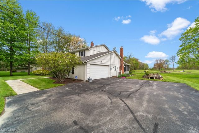 8730 Bainbridge Road, Chagrin Falls, OH 44023