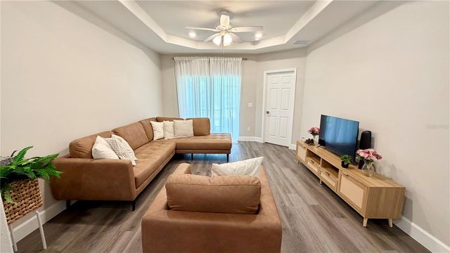 8540 MAGNIFICENT LANE, Groveland, FL 34736