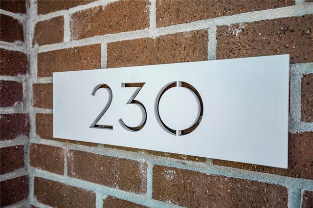 230 SE 7th Street, Bentonville, AR 72712