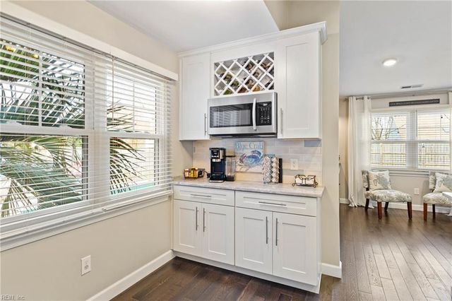 2176 Teasdale DR, Virginia Beach, VA 23454