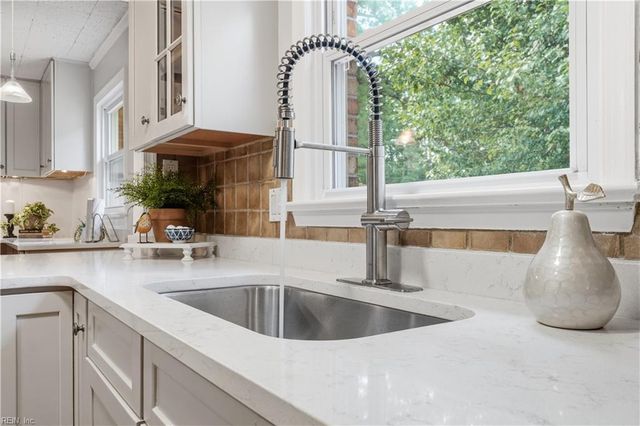 705 Downing LN, Virginia Beach, VA 23452