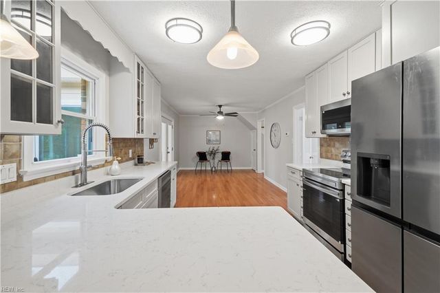 705 Downing LN, Virginia Beach, VA 23452
