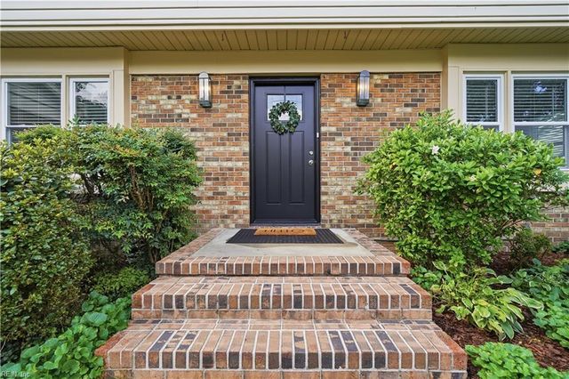 705 Downing LN, Virginia Beach, VA 23452