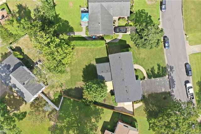 705 Downing LN, Virginia Beach, VA 23452