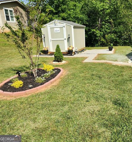 50 Meadow View Street, Newnan, GA 30263