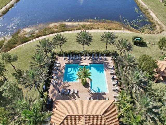 5327 Santa Maria Avenue, Boynton Beach, FL 33436