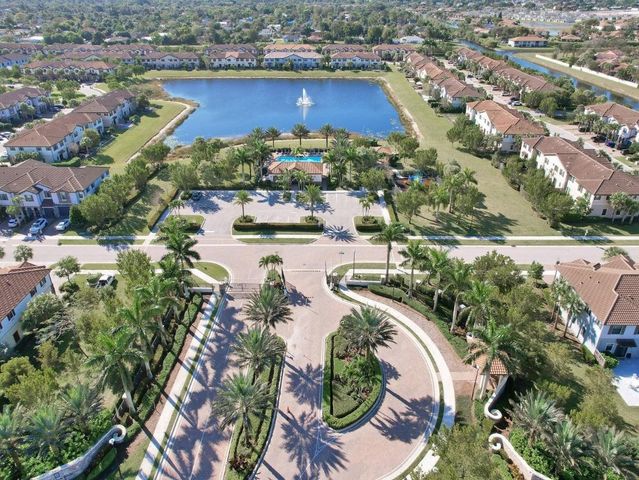 5327 Santa Maria Avenue, Boynton Beach, FL 33436