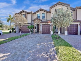 5327 Santa Maria Avenue, Boynton Beach, FL 33436