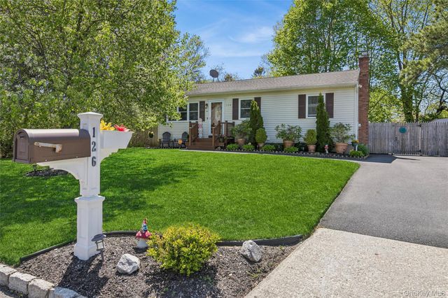 126 New Jersey Avenue, Bellport, NY 11713