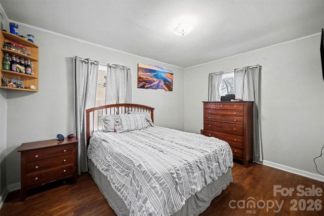 410 E Indiana Avenue, Bessemer City, NC 28016