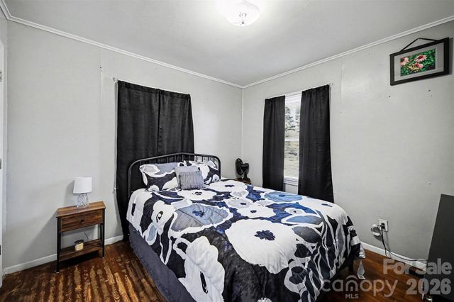 410 E Indiana Avenue, Bessemer City, NC 28016