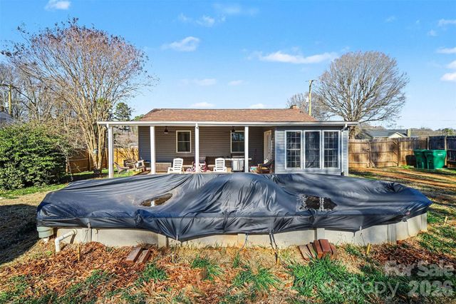 410 E Indiana Avenue, Bessemer City, NC 28016