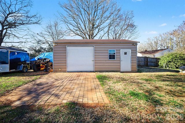 410 E Indiana Avenue, Bessemer City, NC 28016