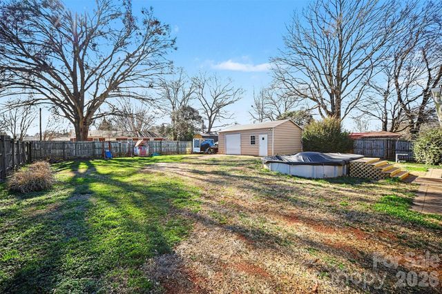 410 E Indiana Avenue, Bessemer City, NC 28016