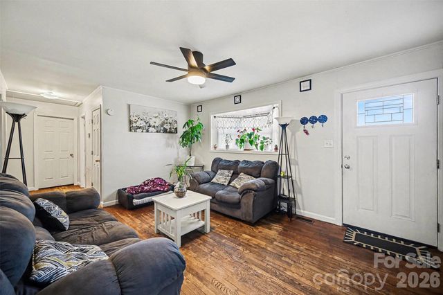 410 E Indiana Avenue, Bessemer City, NC 28016