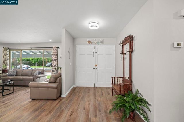 5187 Greenmeadow Dr, Concord, CA 94521