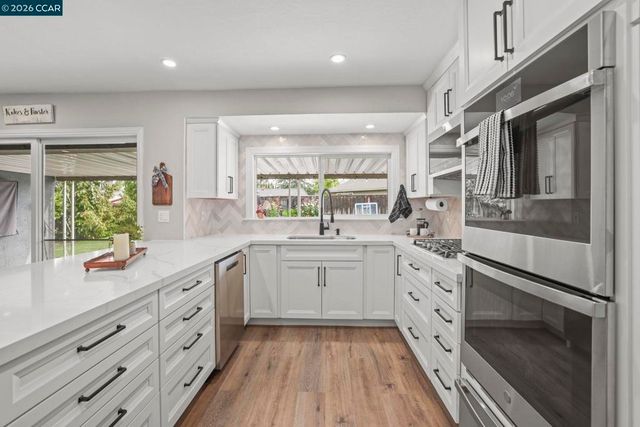 5187 Greenmeadow Dr, Concord, CA 94521
