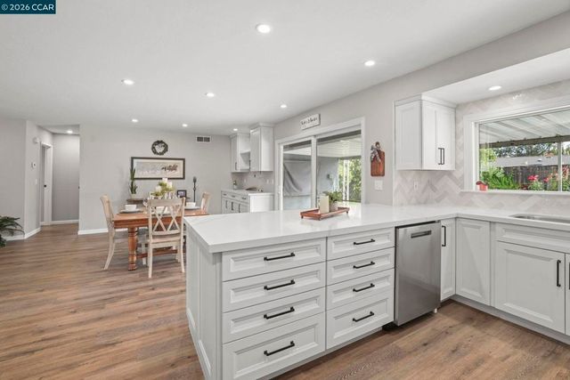 5187 Greenmeadow Dr, Concord, CA 94521