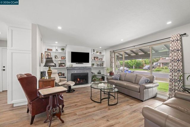 5187 Greenmeadow Dr, Concord, CA 94521