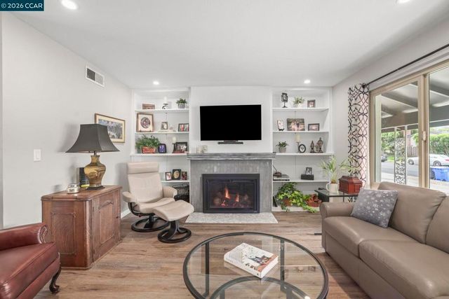 5187 Greenmeadow Dr, Concord, CA 94521