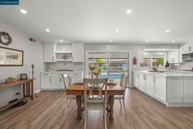 5187 Greenmeadow Dr, Concord, CA 94521