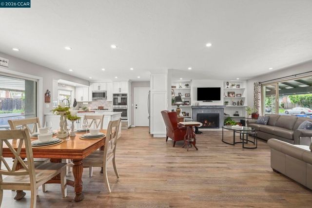 5187 Greenmeadow Dr, Concord, CA 94521