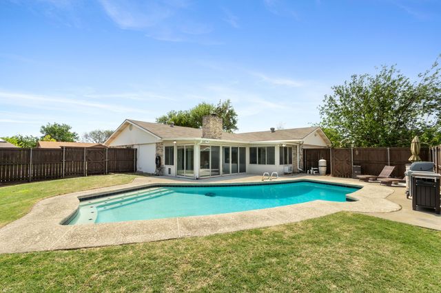 2113 Victoria Road, Carrollton, TX 75007