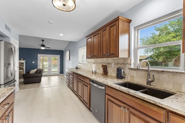 2113 Victoria Road, Carrollton, TX 75007