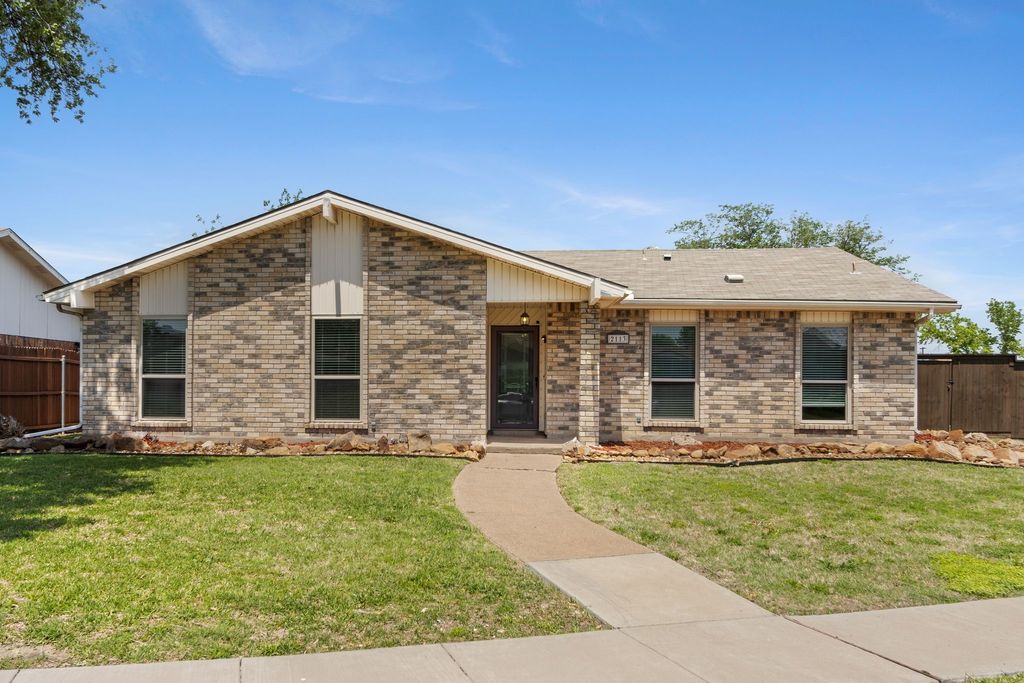 2113 Victoria Road, Carrollton, TX 75007