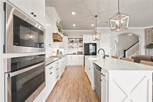 4206 Lismore Lane, College Station, TX 77845