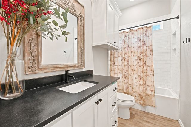 4206 Lismore Lane, College Station, TX 77845