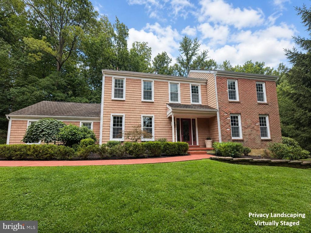 27 ROBERTS RD, NEWTOWN SQUARE, PA 19073 — exterior