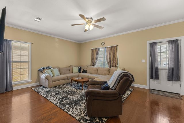 7 Oxford Dr., Hattiesburg, MS 39402