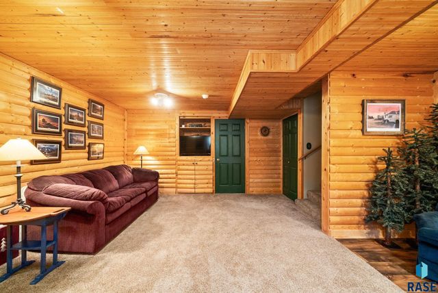 4300 S Florence Ave Avenue, Sioux Falls, SD 57103