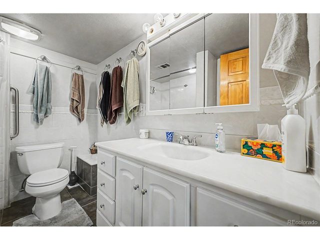 7260 W Mississippi Ave, Lakewood, CO 80226