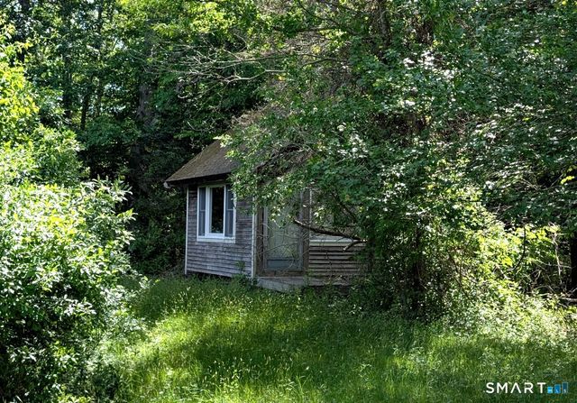 Holmes Road, East Lyme, CT 06333