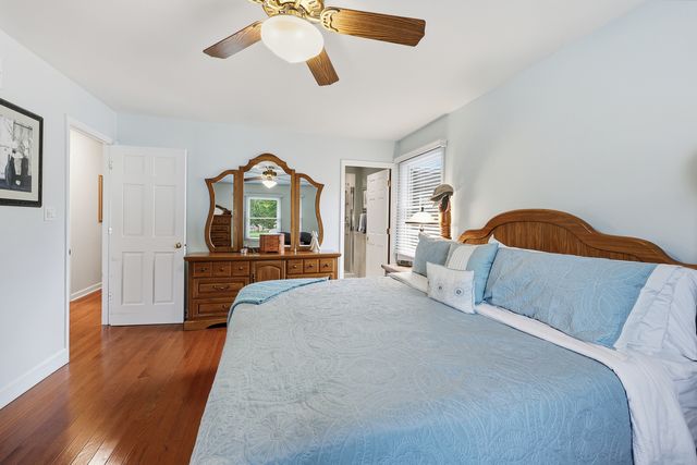 9 Dartford Lane, Schaumburg, IL 60194