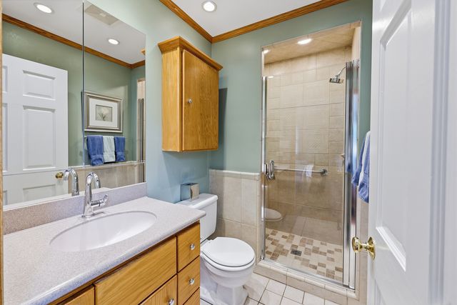 9 Dartford Lane, Schaumburg, IL 60194