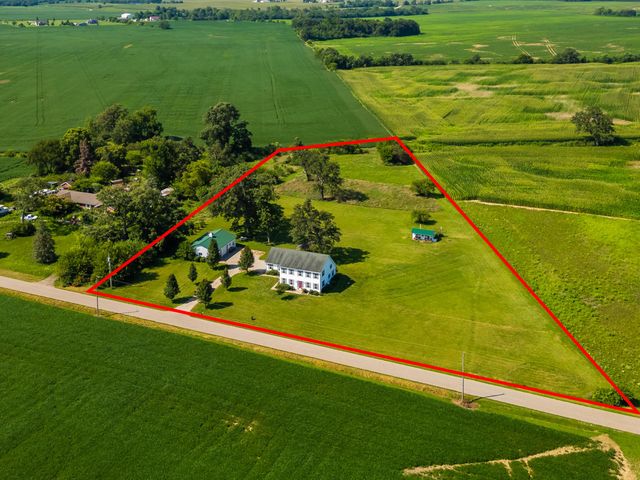 7882 Glaze Road, NE, New Holland, OH 43145